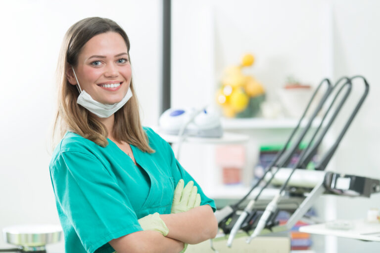 Where Can I Train to Be a Dental Assistant in Southern California? Where Can I Train to Be a Dental Assistant in Southern California?